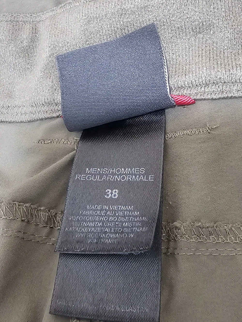 The North Face Men’s Olive Green Cargo Shorts Flat Front Button Zip Logo Size 38